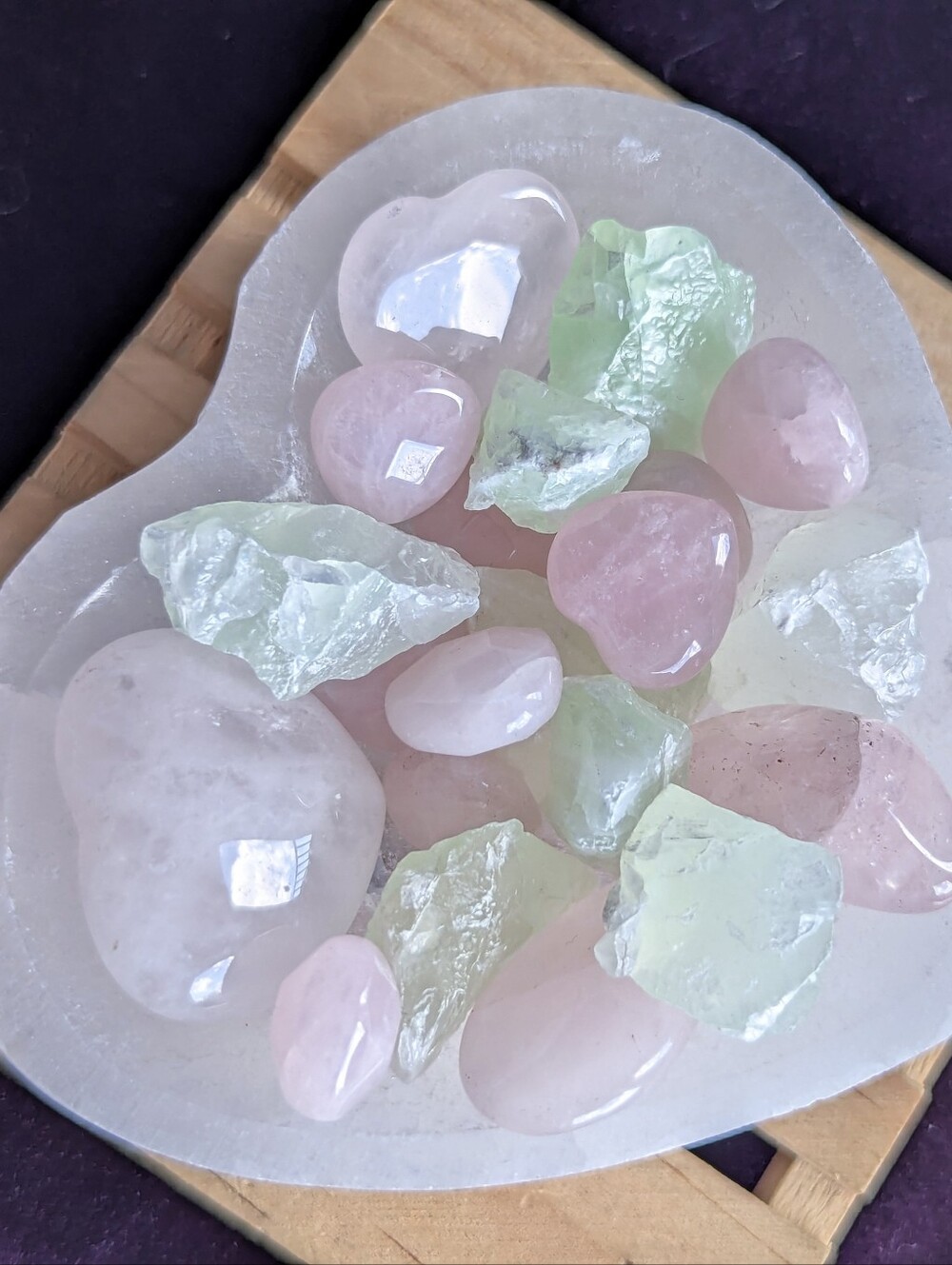 💚 Heart Chakra Energy Bowl 🩷 Green Calcite + Brazilian Rose Quartz in Selenite